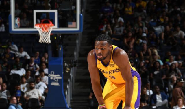 正版应用-9中2！布朗尼湖人首秀低迷，美媒：双手叉腰像詹姆斯